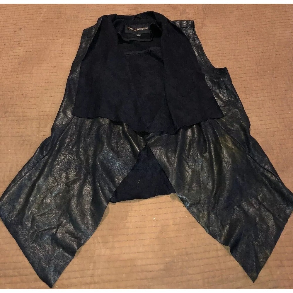 Bagatelle Womens‎ Vest Size Medium Black Grayish Shiny Faux Leather Open Front